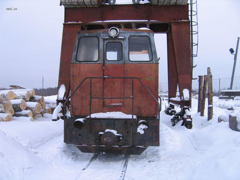 Тепловоз на нижнем складе